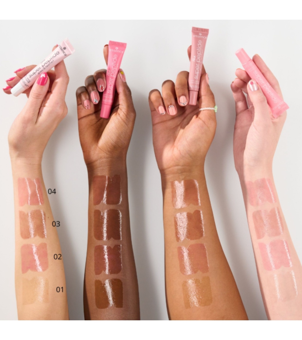 Essence The Super Peptide 02 Pinkified swatches Swatches del bálsamo labial Essence The Super Peptide tono 02 Pinkified en distintos tonos de piel