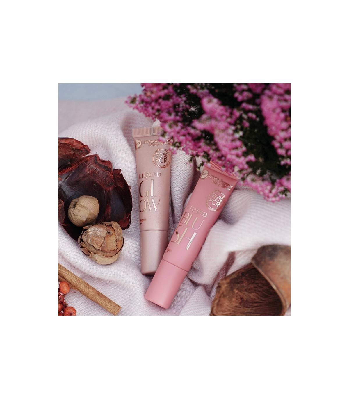 HYPO Liquid Glow – Gama de iluminadores gama de iluminadores líquidos hipoalergénicos HYPO Liquid Glow sobre fondo natural