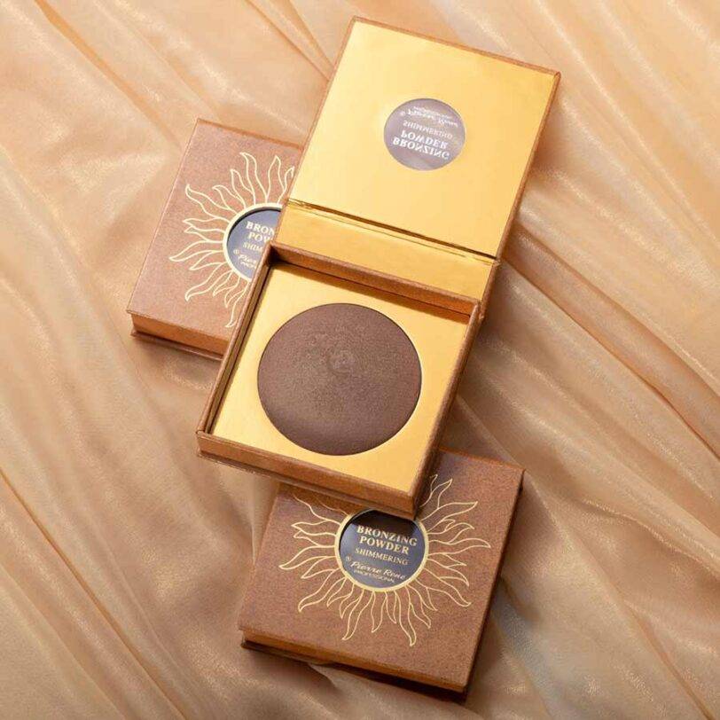 polvo bronceador Pierre René presentado en estuche elegante