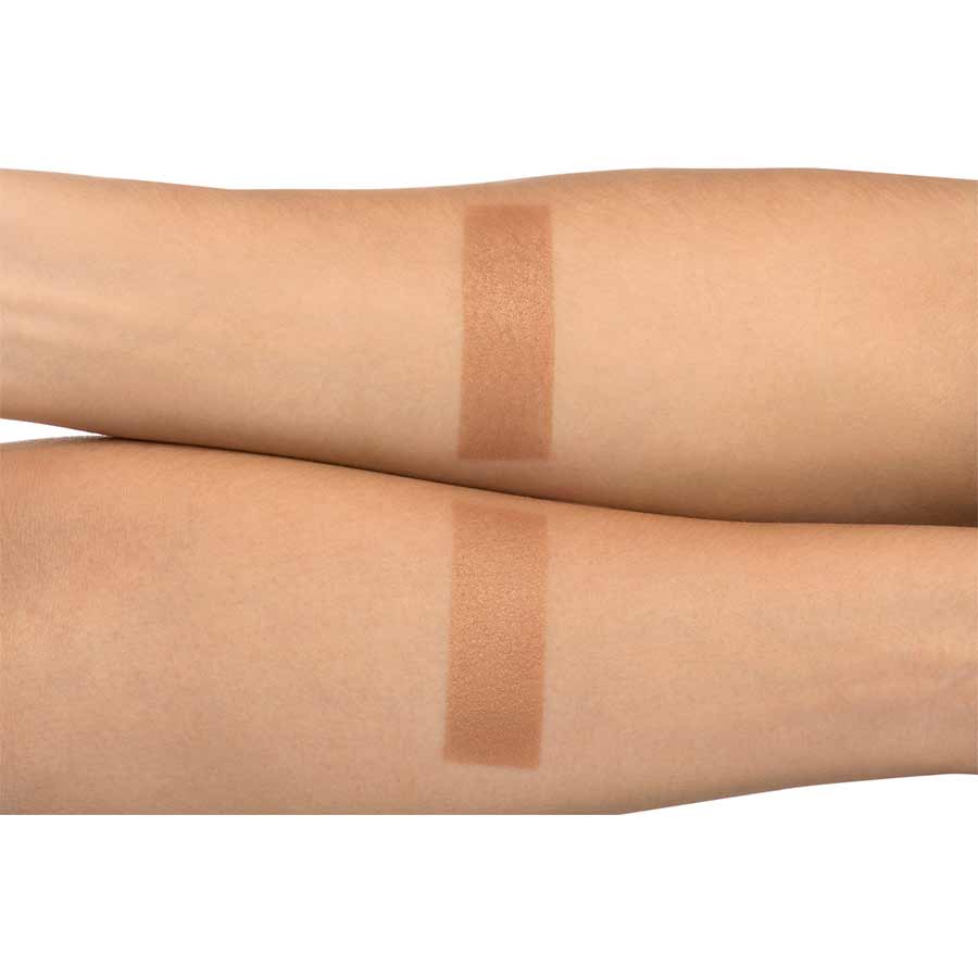 swatch del polvo bronceador Pierre René en distintos tonos de piel