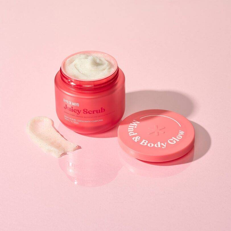 exfoliante corporal Juicy Flor de Mayo abierto mostrando su textura