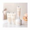 colección de productos Ziaja Natural Care con crema de día, crema de noche y sérum facial hidratante