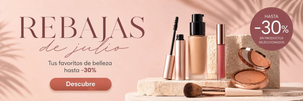 Banner promocional de Zade Cosmetics para rebajas de julio con maquillaje, brocha, máscara de pestañas, base, gloss y polvo compacto con descuento de hasta el 30% en productos seleccionados.